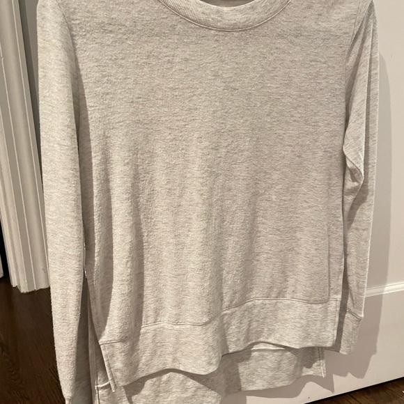 Alo yoga sweatshirt XS - Picture 4 of 4